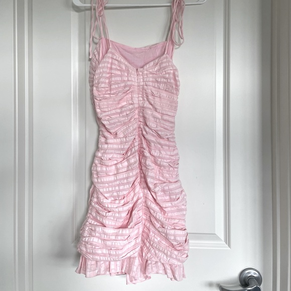 Lovers + Friends Dresses & Skirts - Lovers and friends pink mini dress - size Small